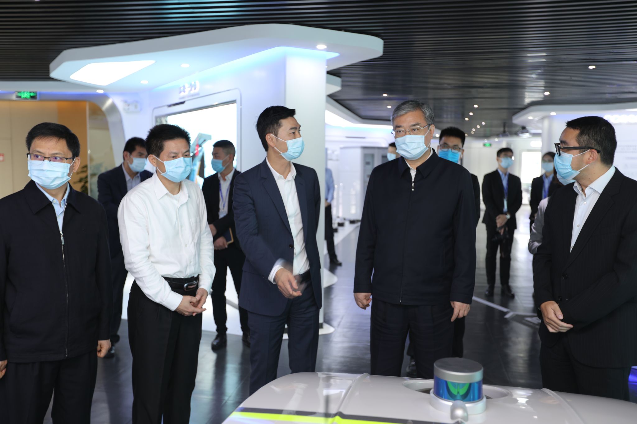 佛山市委书记鲁毅调研amjs澳金沙门环境，鼓励企业再接再厉创新高